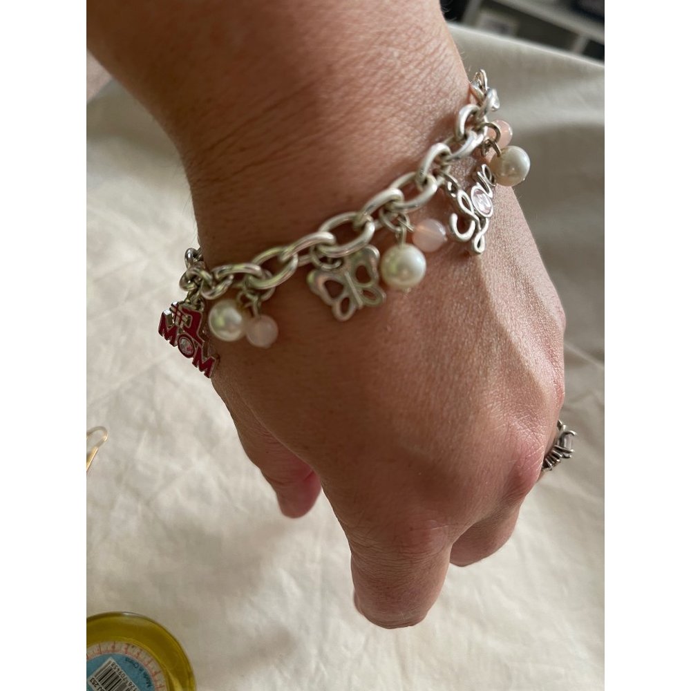 #1 Mom Silver Tone Pink/White Chain Link Charm Bracelet - Picture 7 of 13